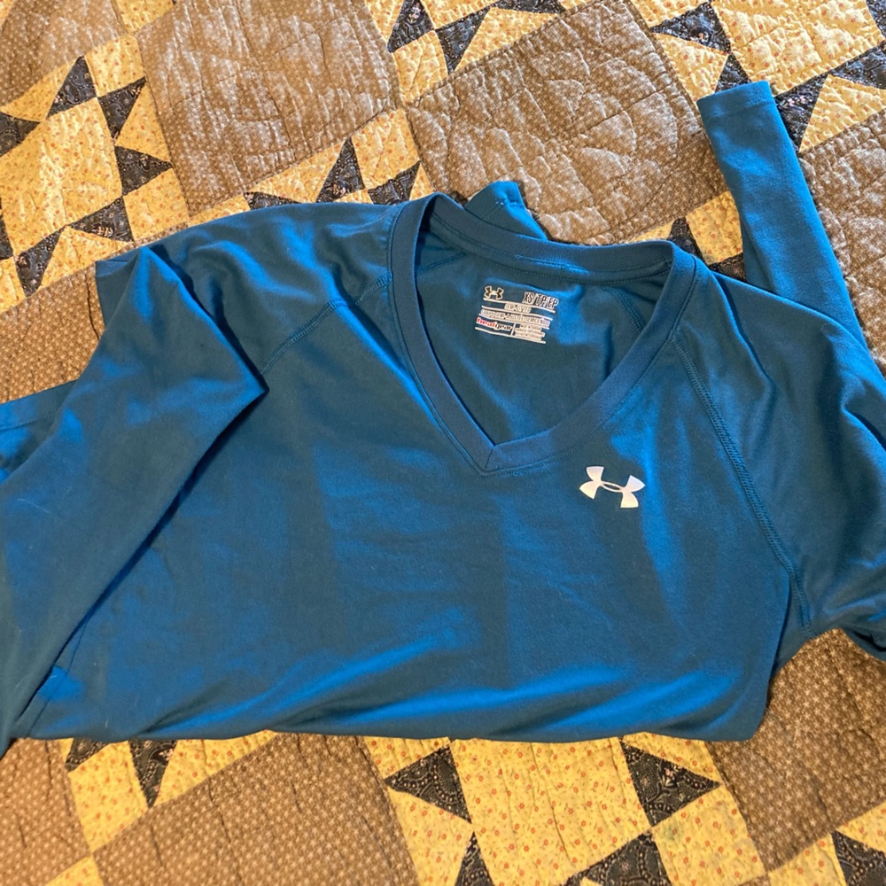 Under Armour long sleeve tee